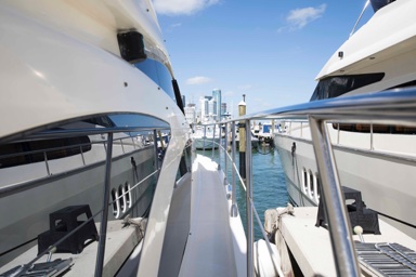 Charter Azimut 55ft in Miami
