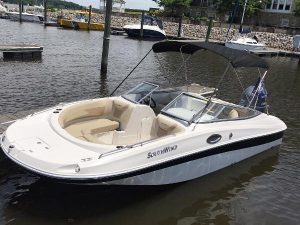 Rent this beautiful SouthWind Deck Boat