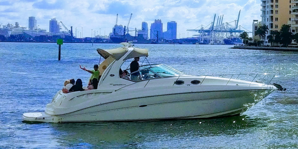 Sea Ray 320 Sundancer MOtor Cruiser Miami
